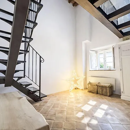 Rocca Loft By Interhome 马焦内